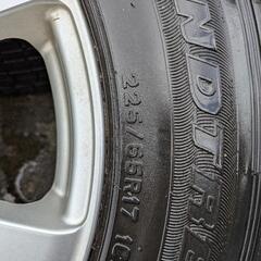 225/65R17 スタッドレスタイヤの画像