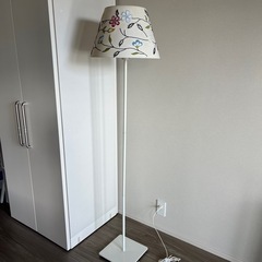 譲ります！IKEA フロアランプ　花柄