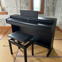 電子ピアノ　YAMAHA