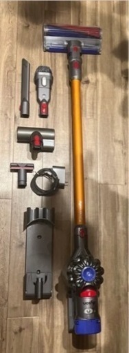【受け渡し予定者決定】Dyson V8 Fluffy スティッククリーナー 本体 ジャンク品