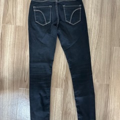 レディース　salire  スキニーパンツ　サリアの画像