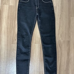 レディース　salire  スキニーパンツ　サリア