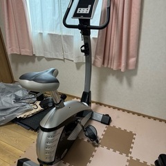 定価約40,000 フィットネスバイク
の画像