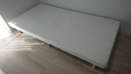 シングルベッド