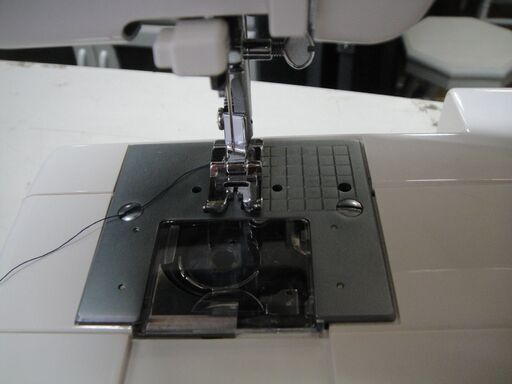 シンガー　SINGER　ミシン　MERRIT　LIBERO　メリットリベロ　KN-300　コンピューターミシン　白