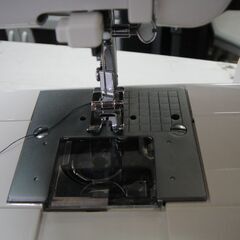 シンガー　SINGER　ミシン　MERRIT　LIBERO　メリットリベロ　KN-300　コンピューターミシン　白の画像