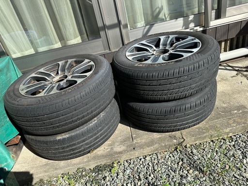 値下げしました　ハイエース　タイヤ　ホイール　17インチ