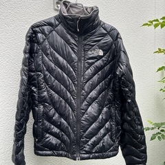 ノースフェイスのダウンジャケット黒