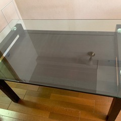 ガラステーブル　
