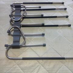 スラックスハンガー２本とオマケの画像