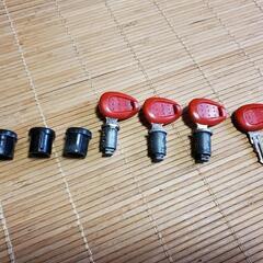 GIVI 鍵 共通化　
