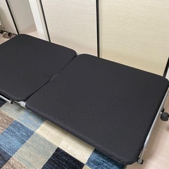 (決まりました)折りたたみベッドの画像
