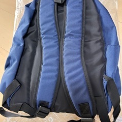 【新品】リュック　軽量  ダークブルーの画像