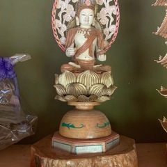 木製 仏像 蓮の花の台座付き