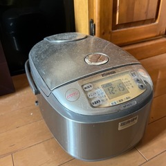 美品　炊飯器の画像