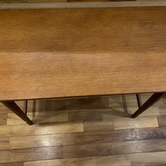 木製　テーブルの画像