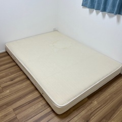 【年末処分します】マットレス　セミダブルサイズの画像