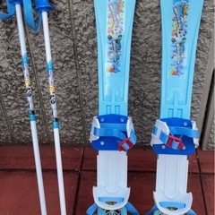 子供用スキーの画像