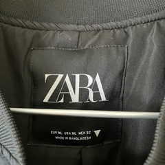 Zara    クロップトナイロンブルゾン ジャンパー ブラック 黒の画像