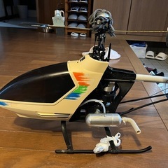 ヘリとリモコンのセット　部品取り、飾り物