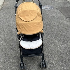 コンビ　ベビーカー　ベージュ
