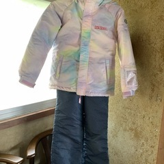 オンヨネ スキーウェア　140  上下セット