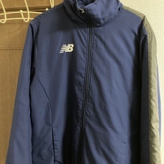 ニューバランス  ウィンドブレーカー