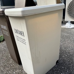 ゴミ箱セットの画像