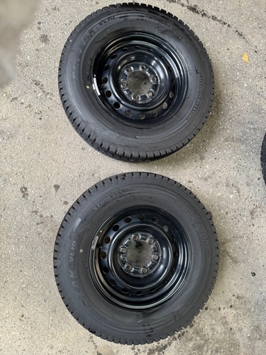 ハイエース　バリ溝　ブリザック　スタッドレス　純正ホイール