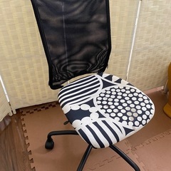 IKEAのデスクチェア