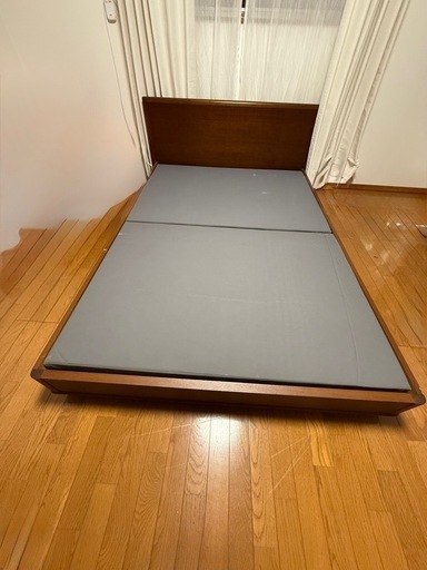 ダブルベッドメットレス付き