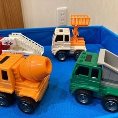 ミニカーセット 6台（ヘリコプター、ダンプカー、コンクリートミキサーなど）の画像