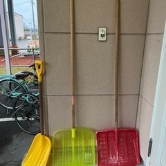 除雪用スコップ