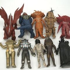バンダイ ウルトラ怪獣 怪人 ソフビ フィギュア 9体セット　約18cm カネゴン ガンＱ キングジョー他　☆ PayPay(ペイペイ)決済可能 ☆ 札幌市 豊平区 平岸 平岸店の画像