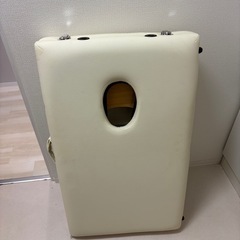 【お譲り決まりました】エステ用　折りたたみベッドの画像