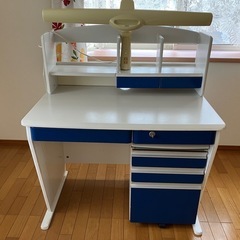 決まりました！学習用机　
