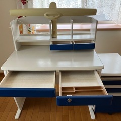 決まりました！学習用机　
の画像