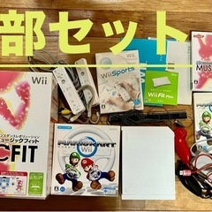 【決定しました】12月まで　Wii本体　ソフト5枚　ハンドル　コ...