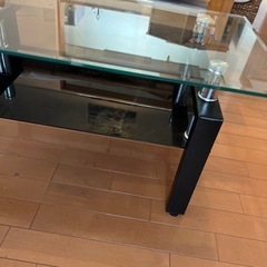 美品　ガラステーブルの画像