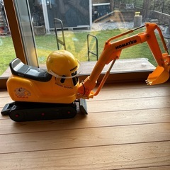 コマツ　マイクロショベル　おもちゃ
