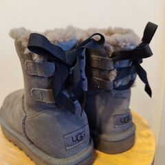 ★着用数回・美品★UGG アグ 23cm MINI CONTIN...