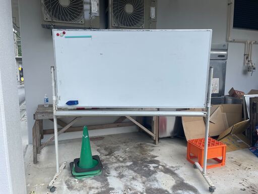 キャスター付き　ホワイトボード