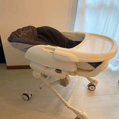 コンビ　スウィングベッド&チェア（ハイローチェア）