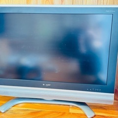 SHARP AQUOS 37型液晶テレビ