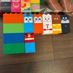 はじめてのアンパンマンブロックワゴン車輪付き　おまけ付きの画像