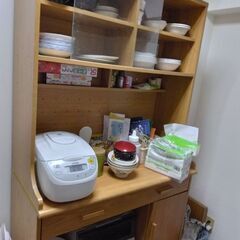 食器棚2年使用しました。