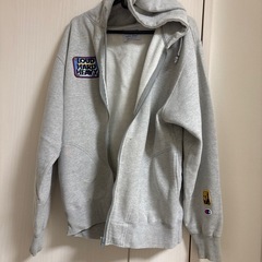 ジップパーカー