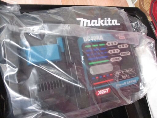 マキタ makita TD001GDXFC インパクトドライバ 未使用品 限定色 バッテリ40V 2.5Ah二個/充電器付き 【ハンズクラフト宜野湾店】