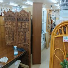 本棚☆nice style☆木製、大型サイズ、上下棚分けれます。側面ビス穴跡あり【浜村鹿野温泉ICから3分 買取本舗 宮本リサイクル 営業時間9～19時 定休日水曜のみ←連絡できませんm(_ _)m】の画像