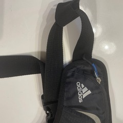 adidas アディダス　⭐️　ランニング　ジョギング　ウォーキング　バッグ　⭐️の画像